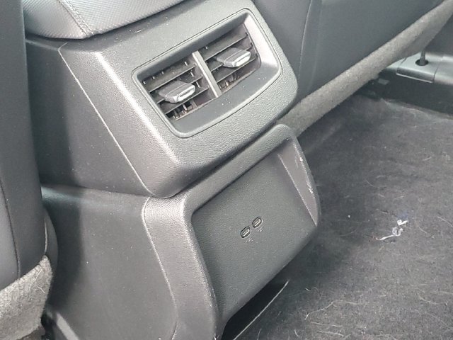 Used 2024 Chevrolet Equinox EV RS FWD image 27