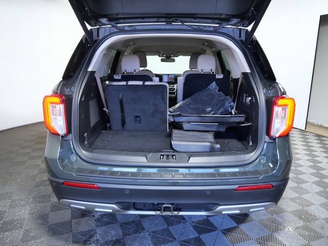 Certified 2024 Ford Explorer XLT w/ Equipment Group 202A AWD/4WD image 9