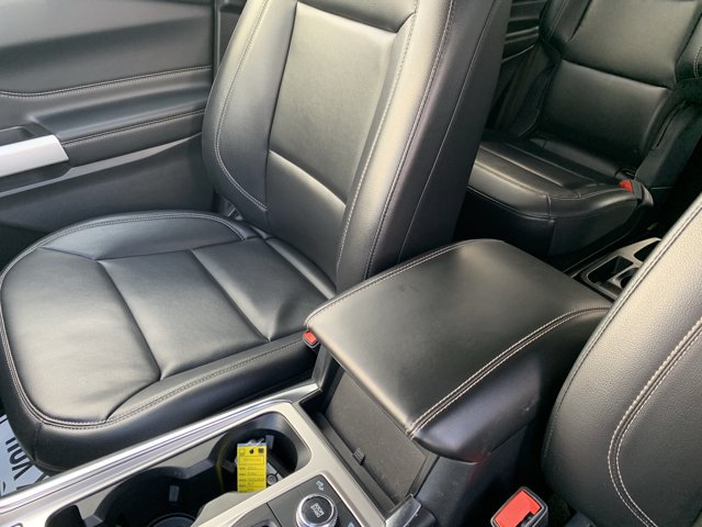 Certified 2021 Ford Explorer XLT w/ Equipment Group 202A AWD/4WD image 16