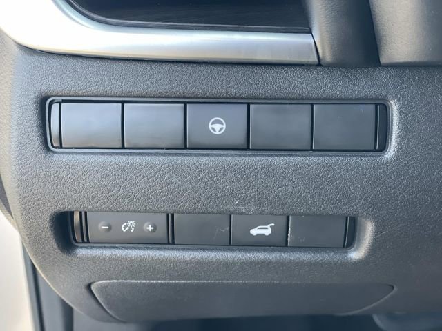 Used 2021 Nissan Rogue SL w/ Premium Package image 18