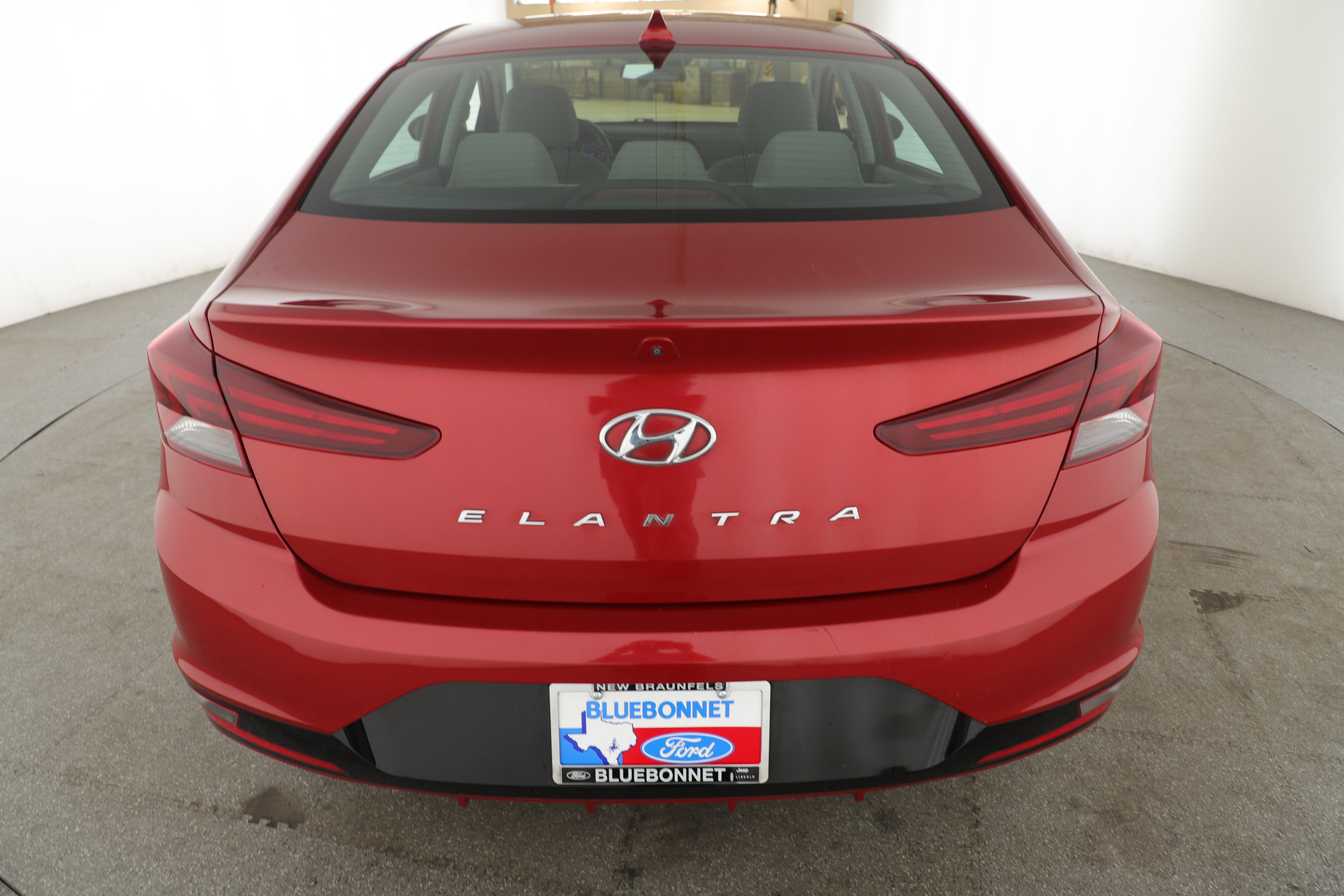 Used 2019 Hyundai Elantra SEL image 2