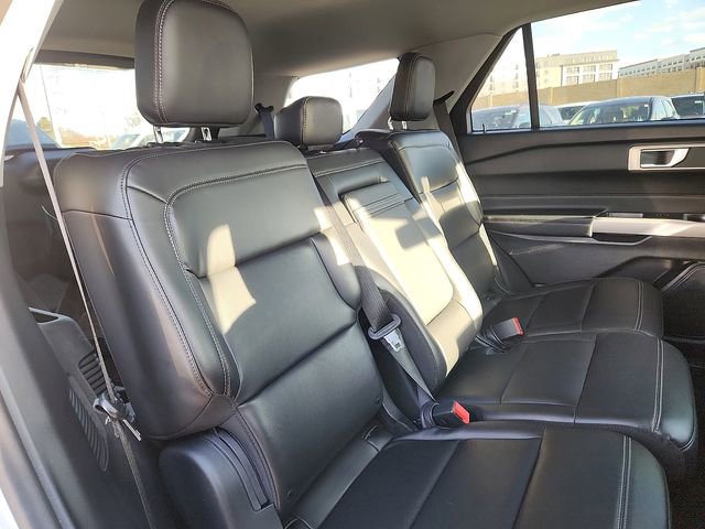 Certified 2022 Ford Explorer XLT w/ Equipment Group 202A AWD/4WD image 14