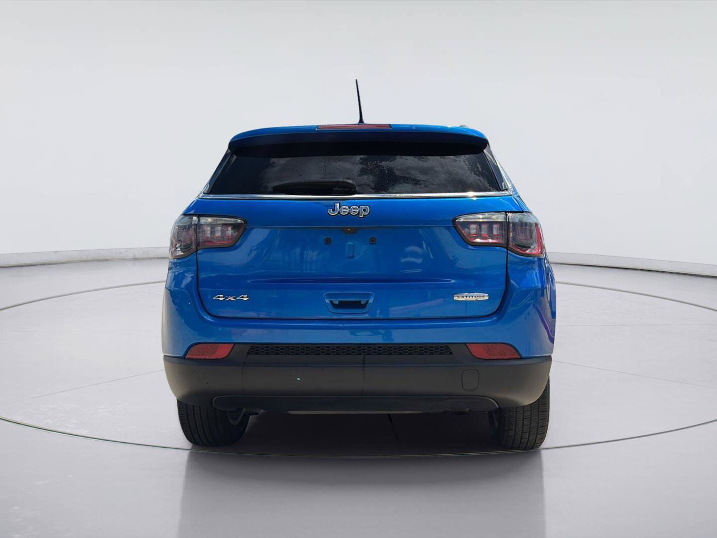 Used 2024 Jeep Compass Latitude AWD/4WD image 5