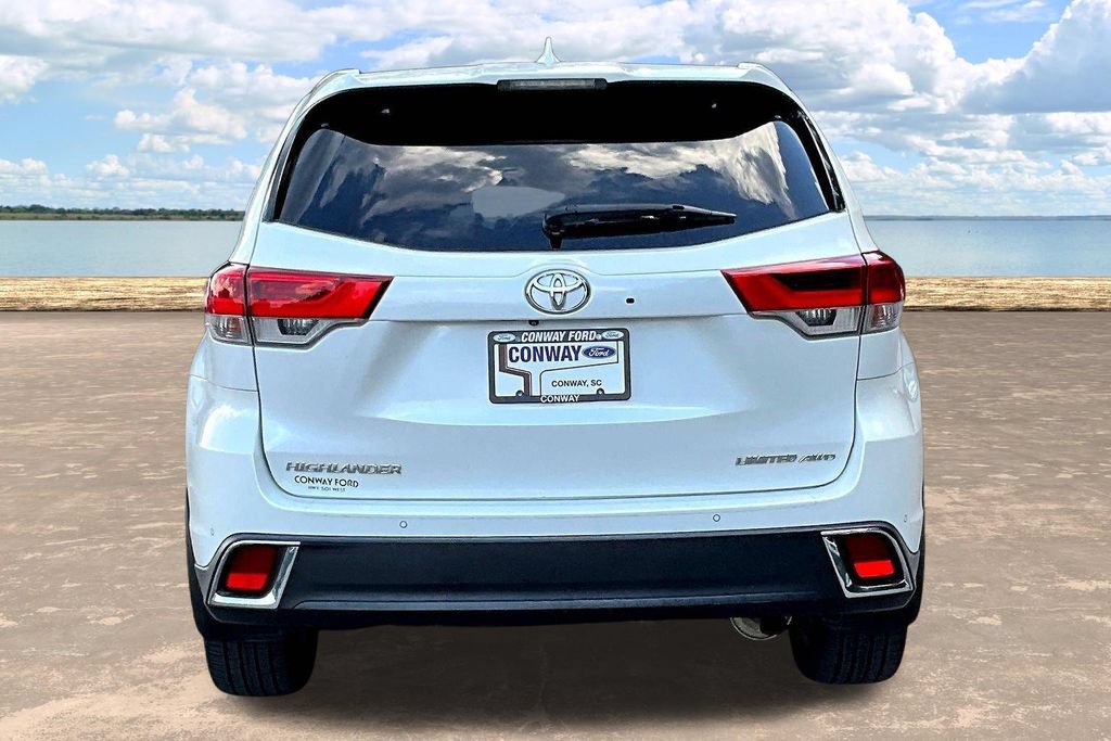 Used 2019 Toyota Highlander Limited Platinum AWD/4WD image 7