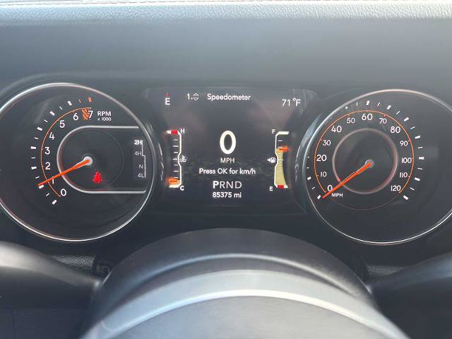 Used 2018 Jeep Wrangler Unlimited Sahara AWD/4WD image 11