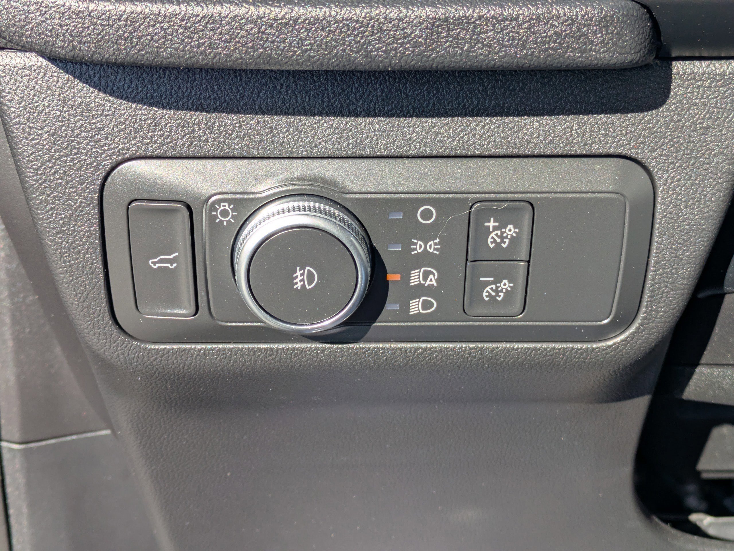 Certified 2020 Ford Escape Titanium image 30