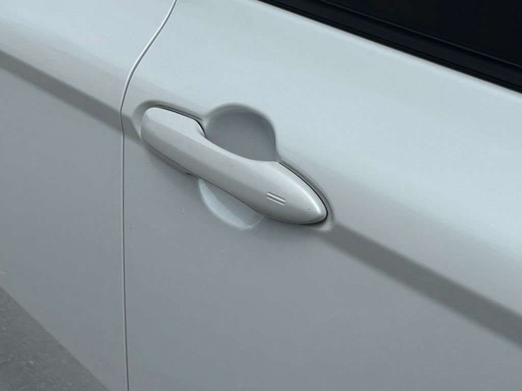 Used 2020 Toyota Camry XSE image 20