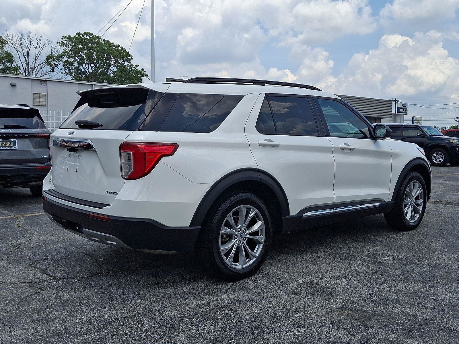 Certified 2023 Ford Explorer XLT w/ Equipment Group 202A AWD/4WD image 6