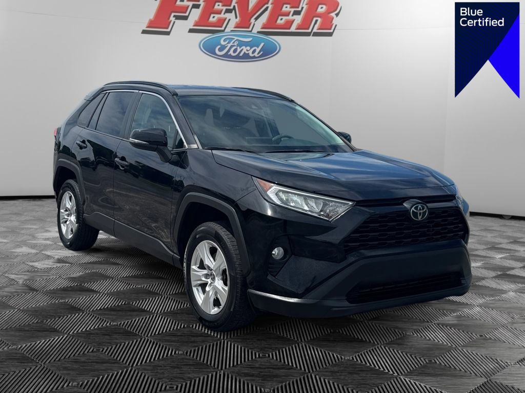 Used 2021 Toyota RAV4 XLE image 1