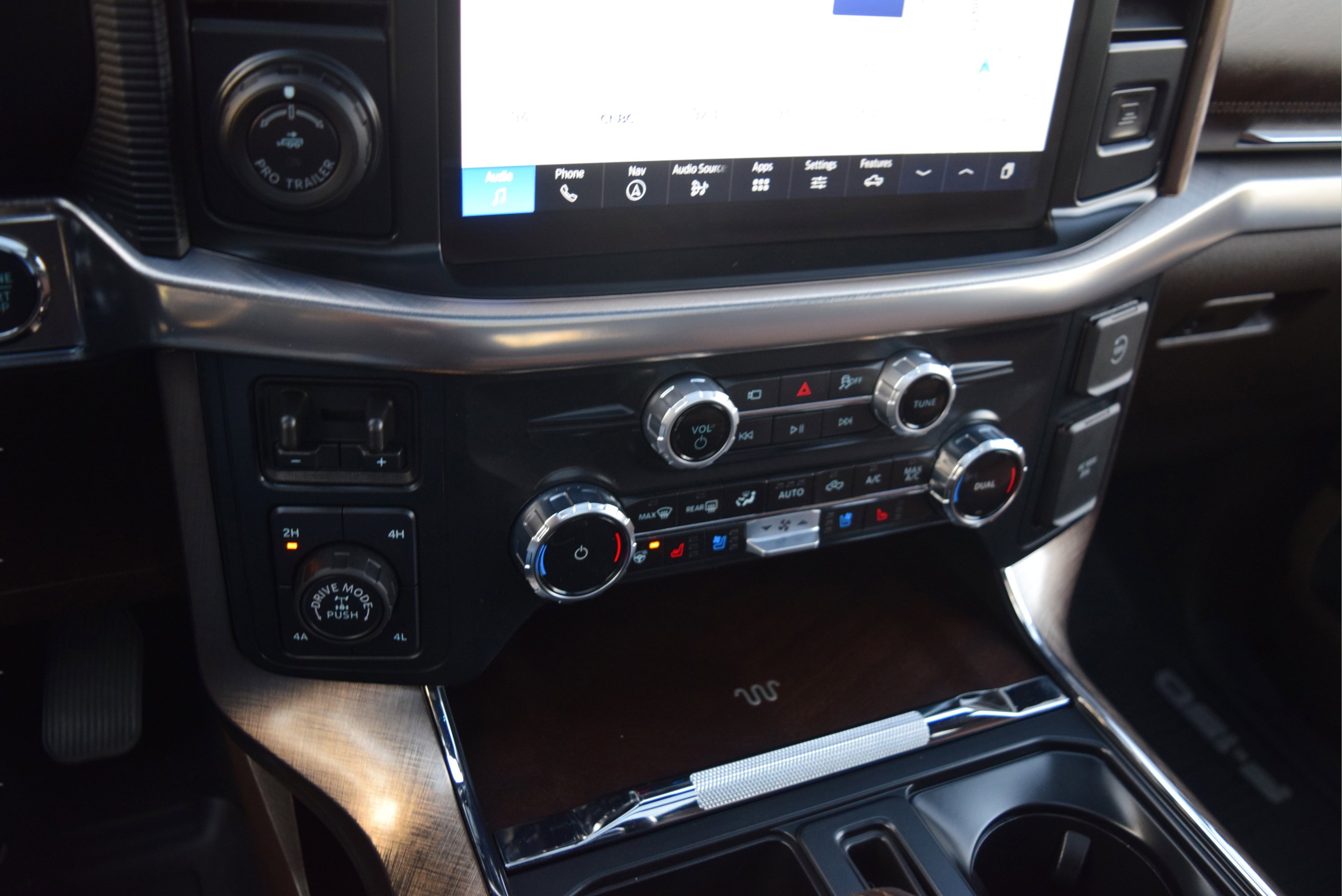 Certified 2025 Ford F150 King Ranch AWD/4WD image 17