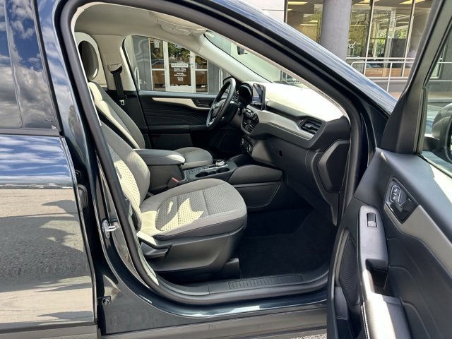 Certified 2022 Ford Escape SE w/ Cold Weather Package image 48