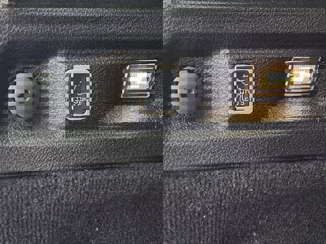 Used 2021 Jeep Grand Cherokee L Summit w/ Advanced Protech Group IV image 28