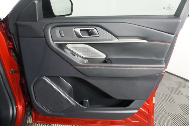 Certified 2025 Ford Explorer ST image 34