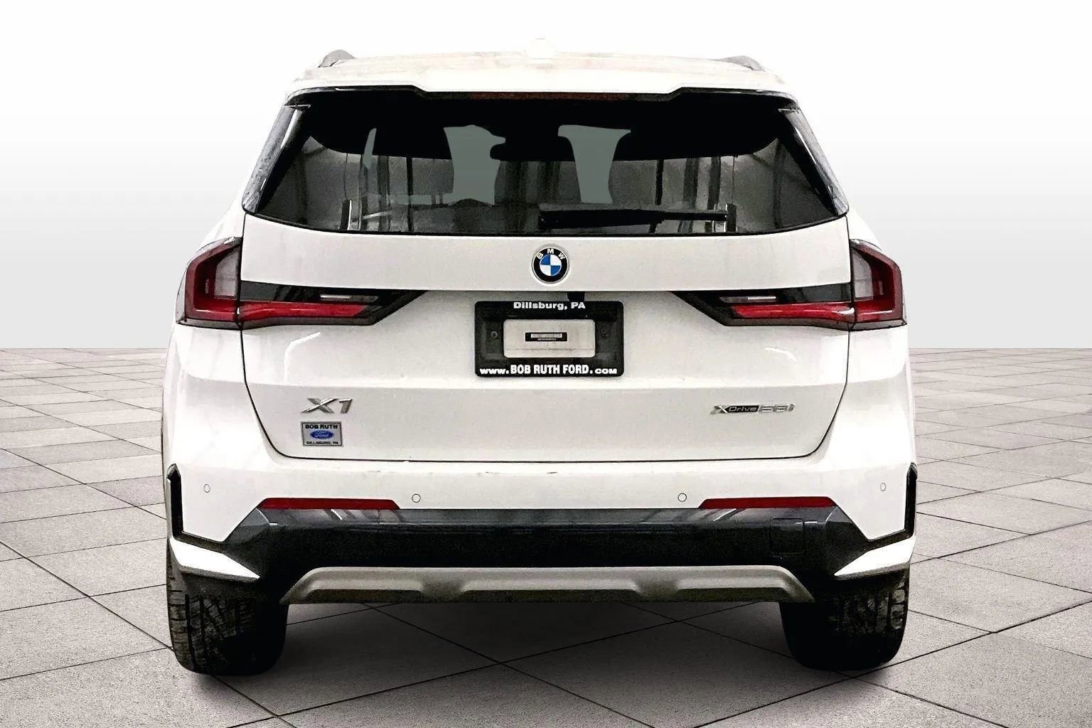 Used 2023 BMW X1 xDrive28i w/ Premium Package image 2
