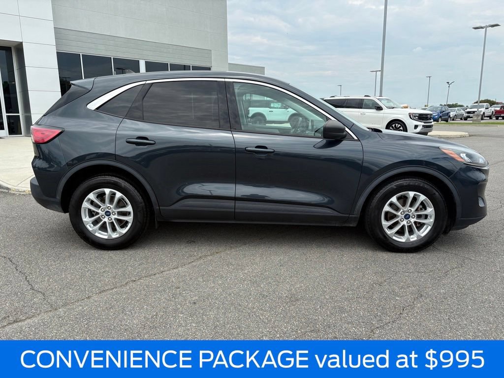 Certified 2022 Ford Escape SE w/ Convenience Package FWD image 3
