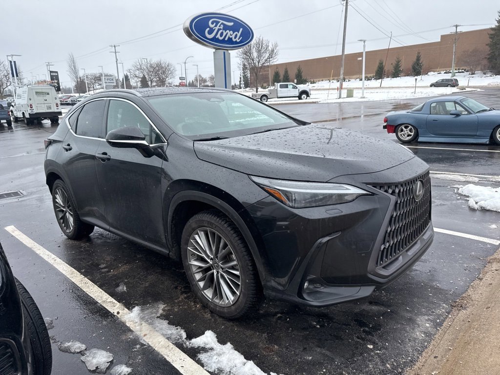 Used 2022 Lexus NX 300h AWD image 3