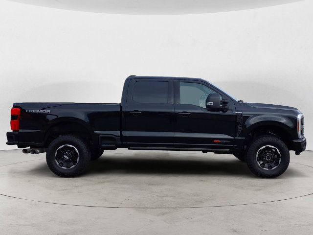 Certified 2025 Ford F350 Platinum w/ Tremor Off-Road Package AWD/4WD image 4