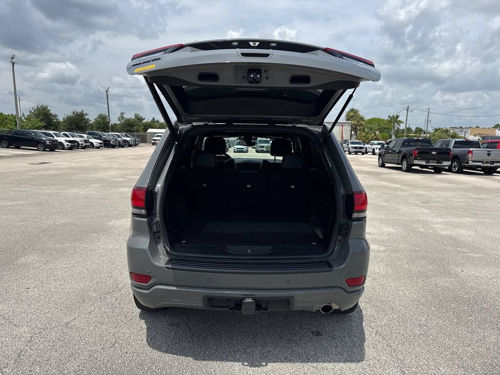 Used 2020 Jeep Grand Cherokee Altitude AWD/4WD image 26