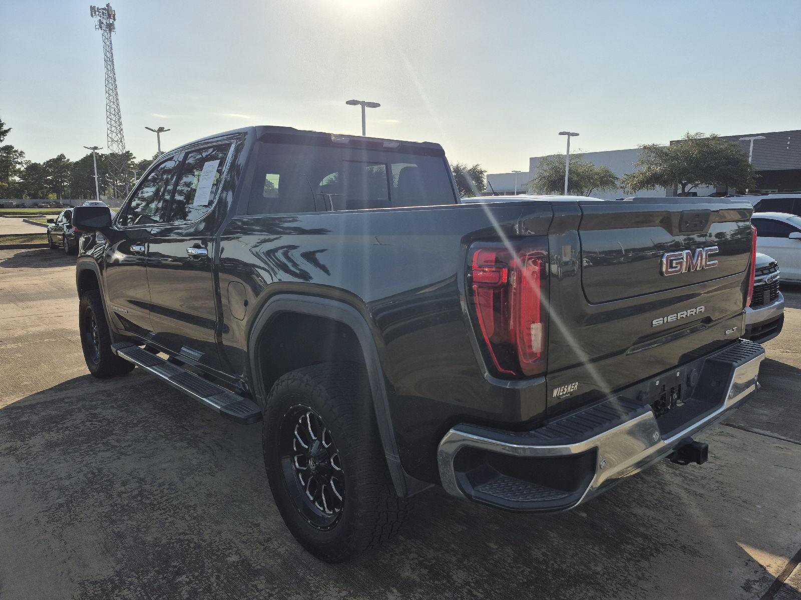 Used 2021 GMC Sierra 1500 SLT RWD image 12