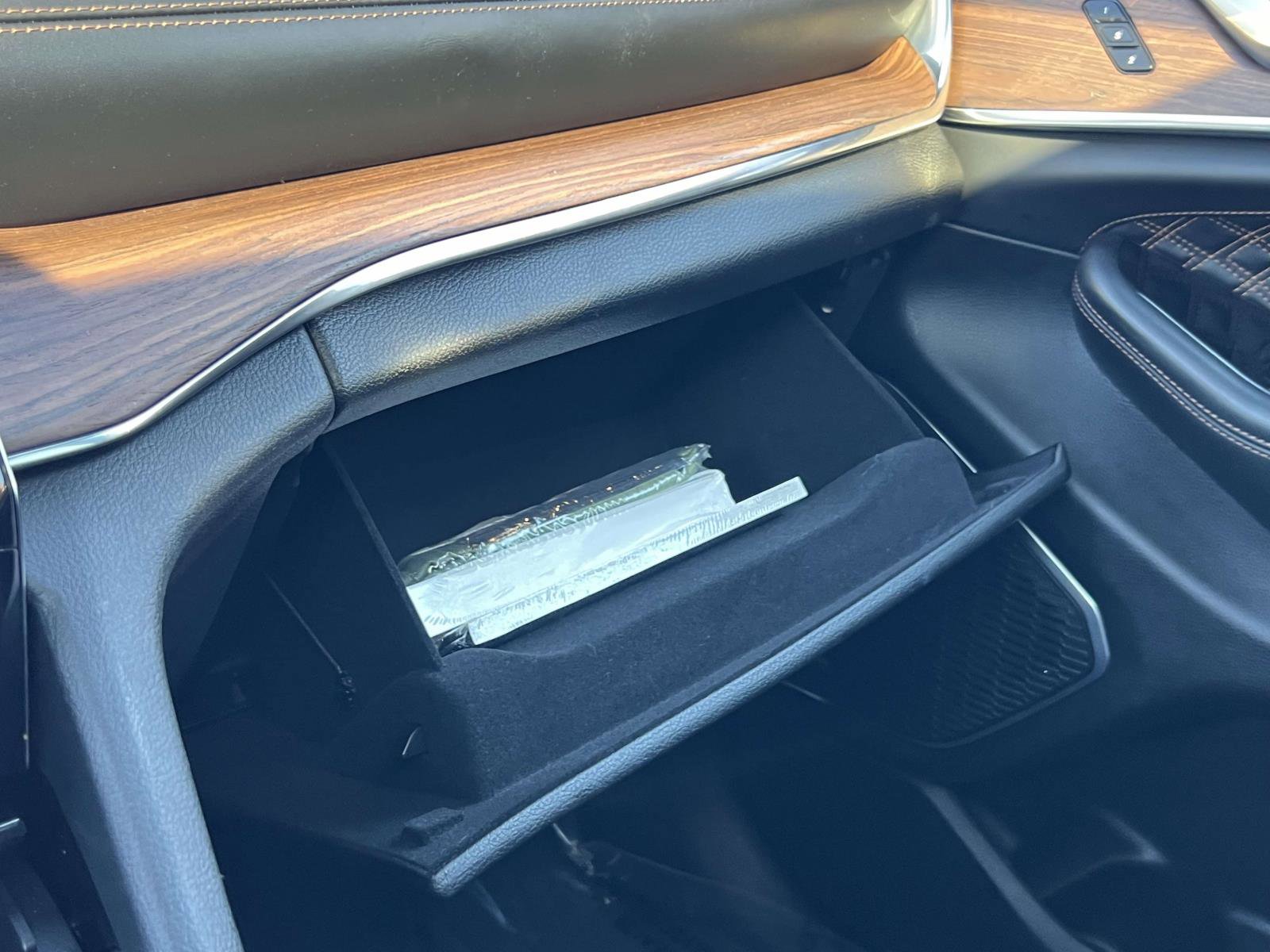 Used 2023 Jeep Grand Cherokee L Summit w/ High Altitude Package image 12