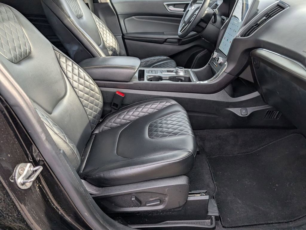 Certified 2024 Ford Edge Titanium image 46