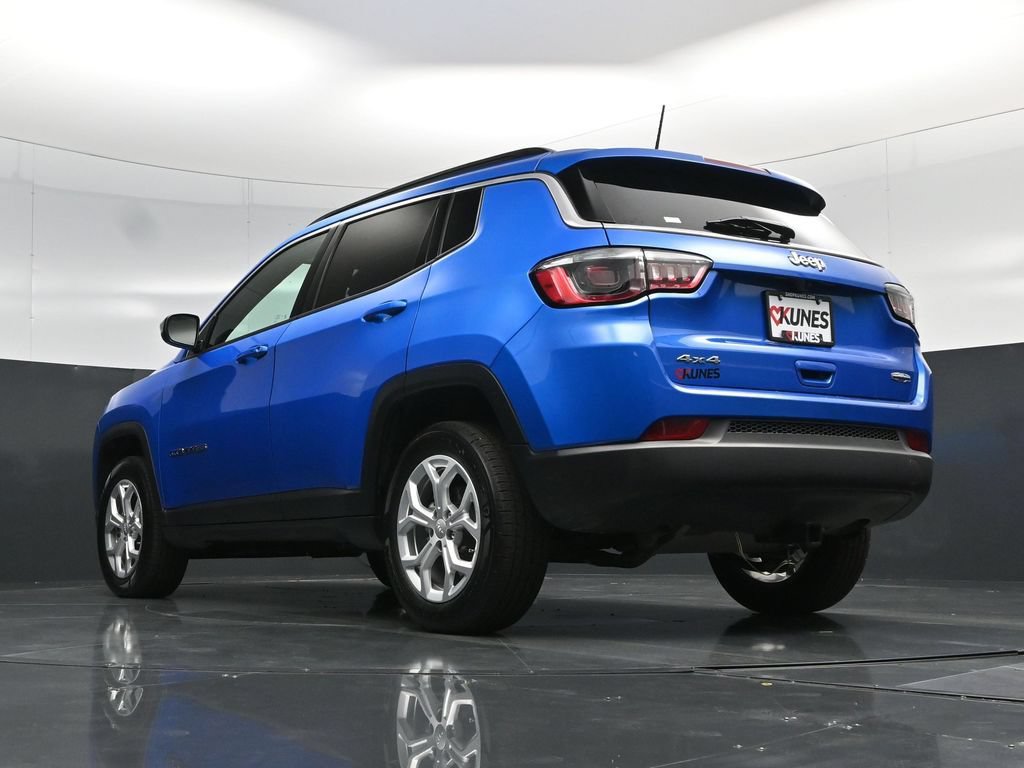 Used 2024 Jeep Compass Latitude w/ Convenience Group AWD/4WD image 51