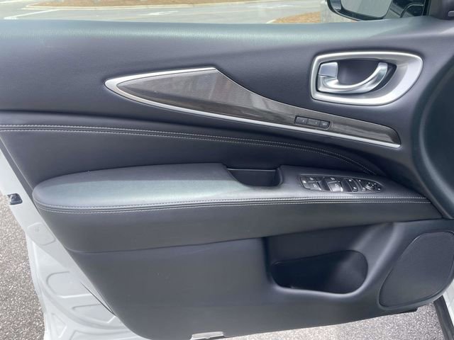 Used 2019 INFINITI QX60 Luxe w/ Essential Package FWD image 17