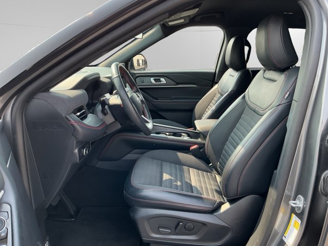 Certified 2025 Ford Explorer ST-Line AWD/4WD image 9