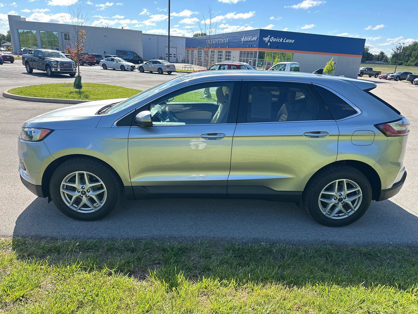 Certified 2022 Ford Edge SEL w/ Convenience Package AWD/4WD image 12