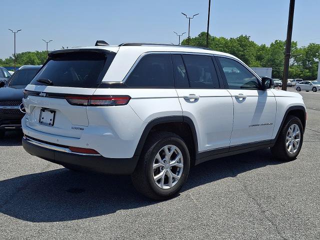 Used 2023 Jeep Grand Cherokee Limited AWD/4WD image 6