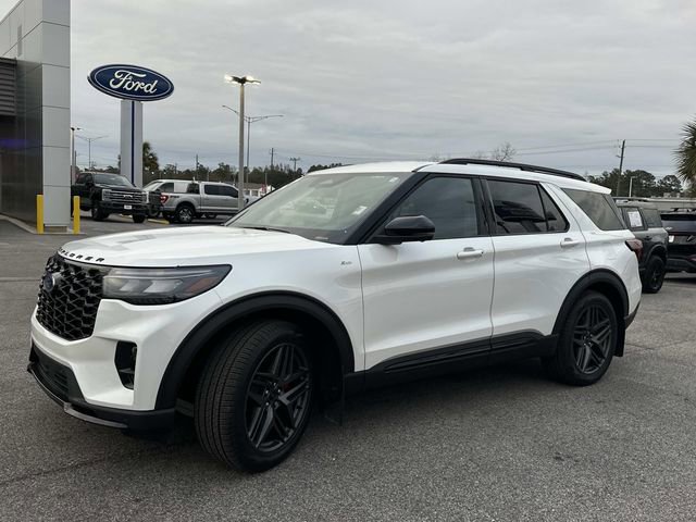 Certified 2025 Ford Explorer ST-Line w/ Premium Package image 15