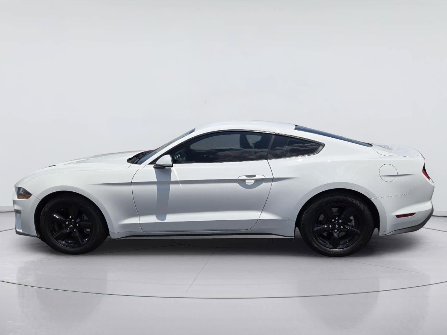 Certified 2019 Ford Mustang Coupe RWD image 5