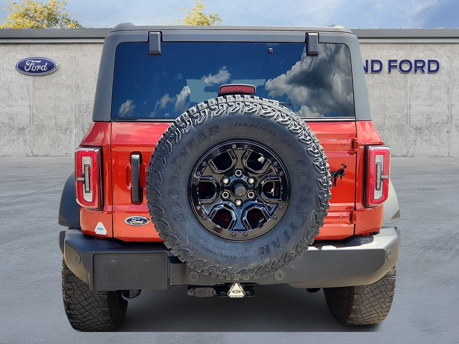 Certified 2024 Ford Bronco Wildtrak AWD/4WD image 5