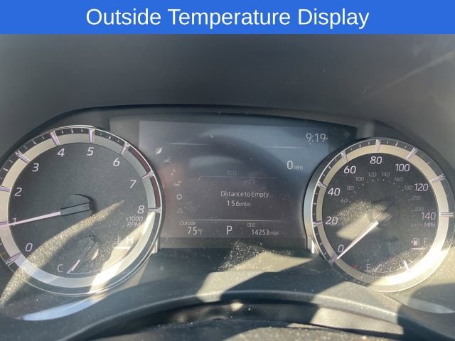 Used 2024 Toyota Highlander XLE image 8