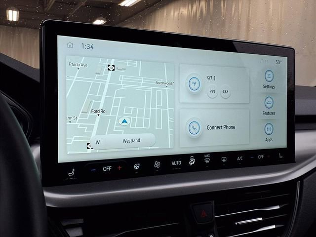 Certified 2025 Ford Escape SE w/ Class II Trailer Tow Package image 16