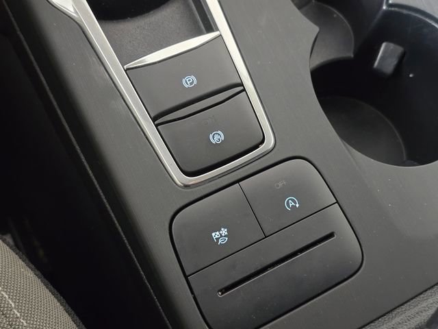 Certified 2021 Ford Escape SE w/ SE Sport Appearance Package image 30