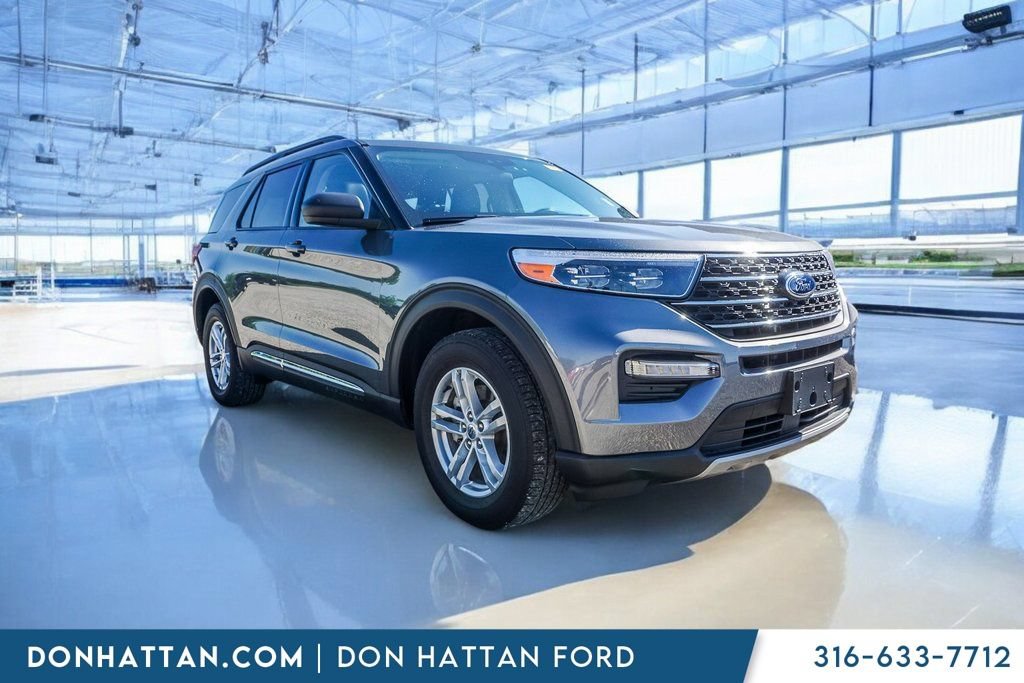 Certified 2022 Ford Explorer XLT w/ Equipment Group 202A AWD/4WD image 39