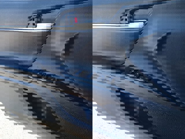 Used 2019 Toyota Camry SE image 18