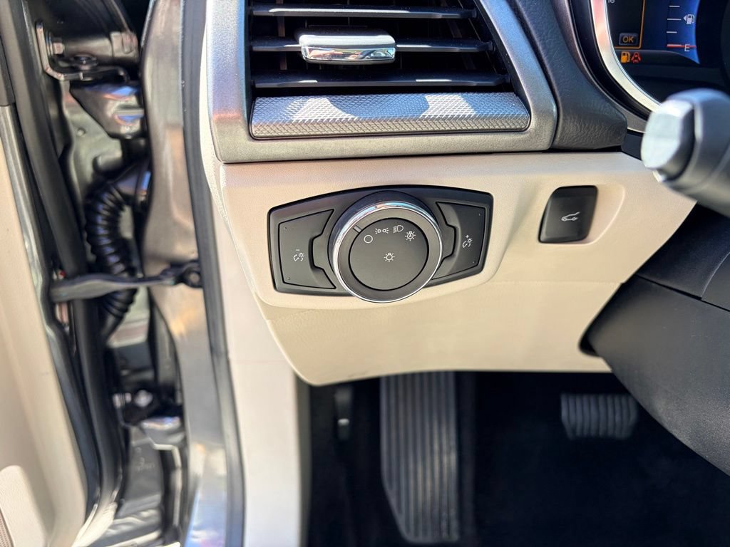 Certified 2017 Ford Fusion SE FWD image 21