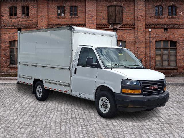 Used 2021 GMC Savana 3500 w/ Power Convenience Package RWD image 3