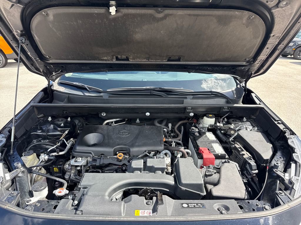 Used 2022 Toyota RAV4 XLE w/ Convenience Package FWD image 28