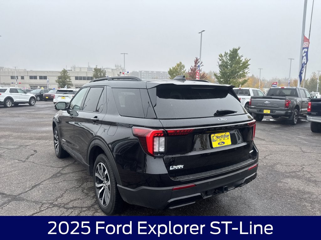 Certified 2025 Ford Explorer ST-Line AWD/4WD image 9