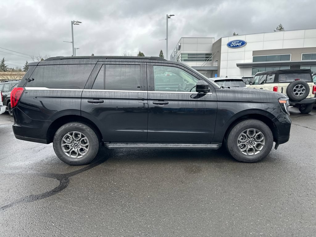 Certified 2025 Ford Expedition Active AWD/4WD image 8