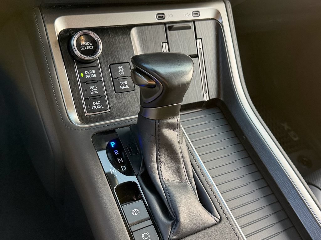 Used 2024 Lexus GX 550 AWD/4WD image 22