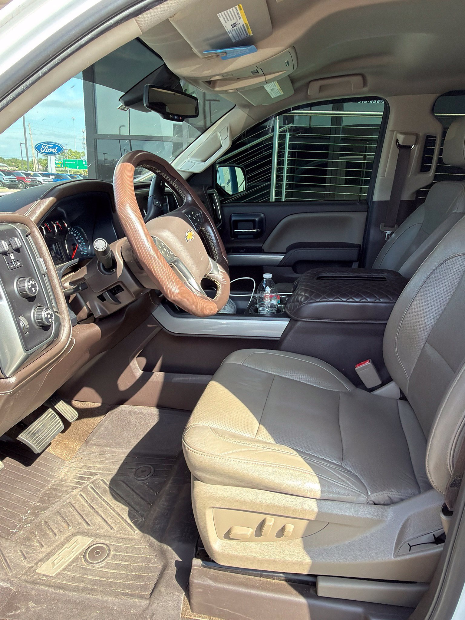 Used 2018 Chevrolet Silverado 1500 LTZ Z71 w/ LTZ Plus Package AWD/4WD image 11