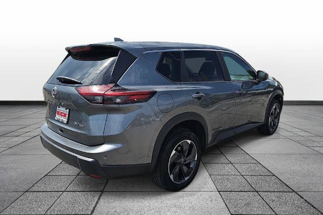 Used 2024 Nissan Rogue SV AWD/4WD image 5