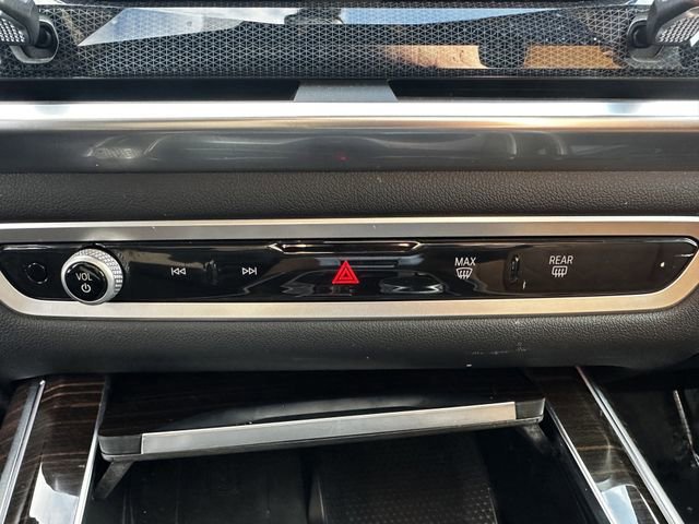 Used 2024 BMW X7 xDrive40i image 25