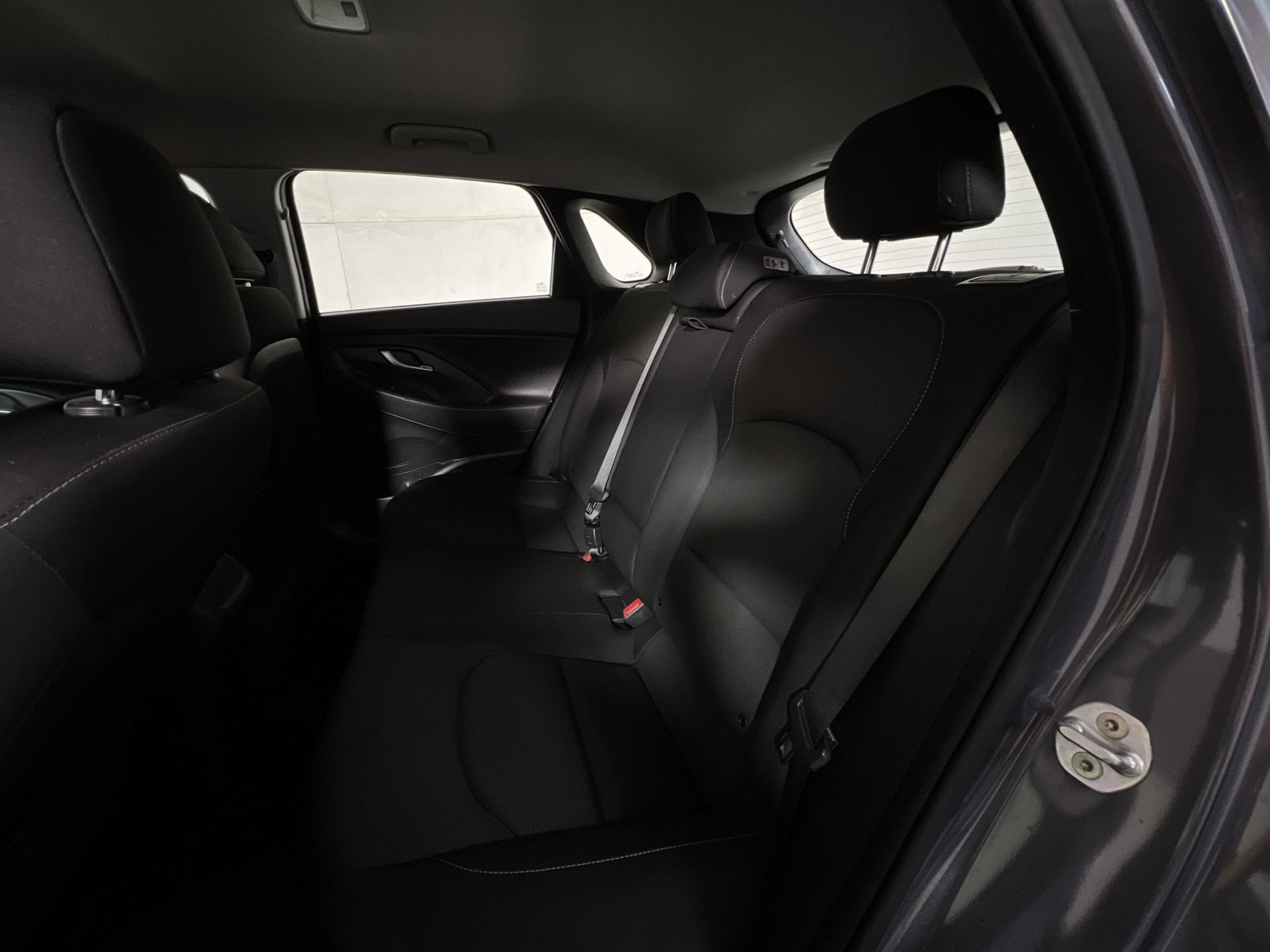 Used 2018 Hyundai Elantra GT FWD image 23