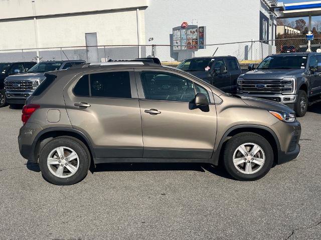 Used 2021 Chevrolet Trax LT image 2