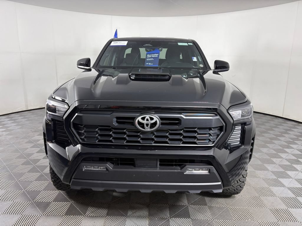 Used 2024 Toyota Tacoma TRD Sport AWD/4WD image 2